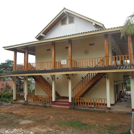 Vongmany Guesthouse Nong Khiaw Ngoại thất bức ảnh