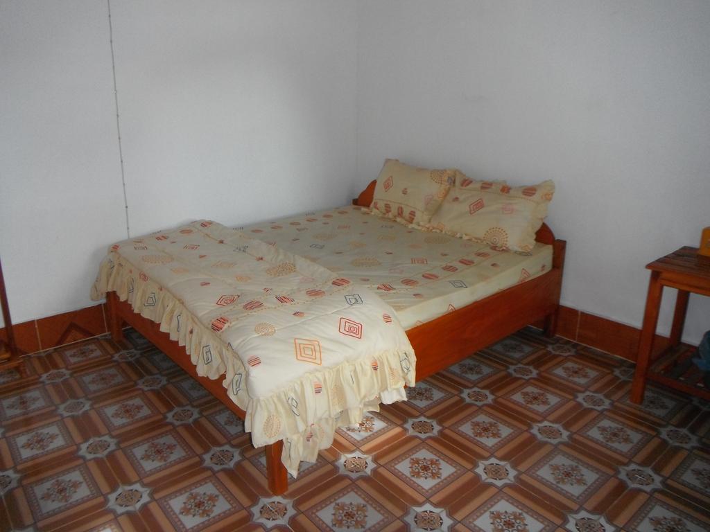 Vongmany Guesthouse Nong Khiaw Phòng bức ảnh